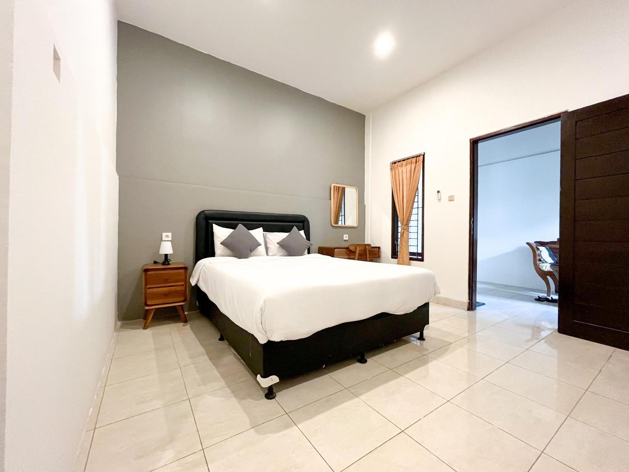 Adi Surya Guest House Seminyak  Exterior photo